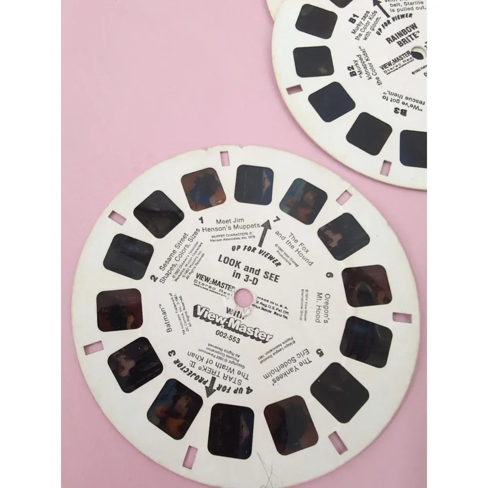 View-Master 3D Viewer w/ 19 Reels LOT Sesame Street, Princess‎ of Power, Etc.